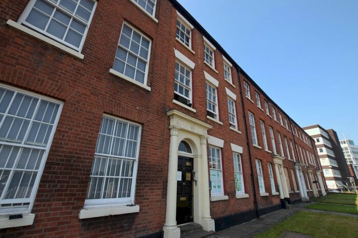 2 Bedroom Flat To Rent In The Crescent, Chapel Street, Salford, M5