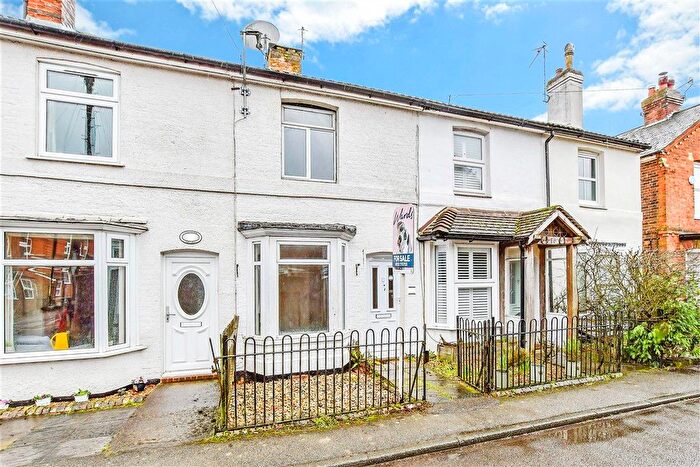 2 Bedroom Terraced House For Sale In Mount Pleasant, Hildenborough, Tonbridge, Kent, TN11