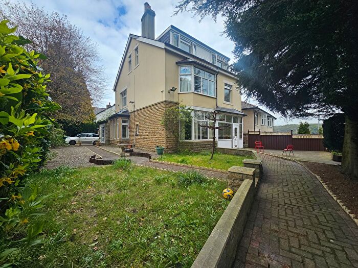 5 Bedroom Detached House For Sale In Emm Lane, BD9