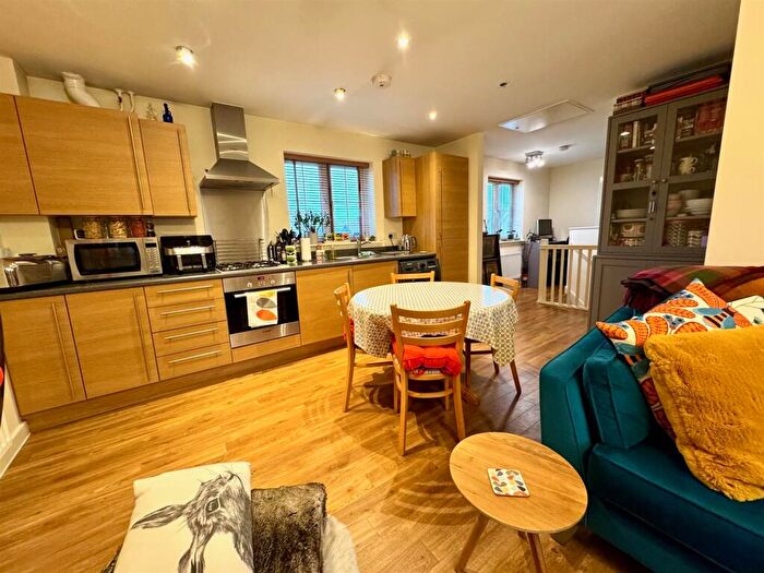 2 Bedroom Coach House For Sale In Yellowhammer Close, Stowmarket, IP14