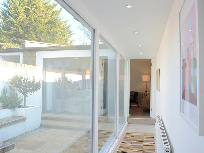 2 Bedroom Terraced House To Rent In Culford Road, Islington, N1