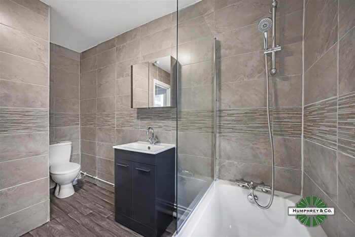 4 Bedroom End Of Terrace House To Rent In Amberley Road, London, E10