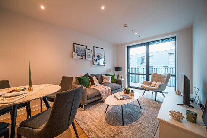 1 Bedroom Flat To Rent In Three Colts Lane, London, E2