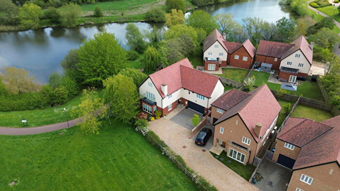 5 Bedroom Detached House For Sale In Gatcombe, Great Holm, Milton Keynes, MK8