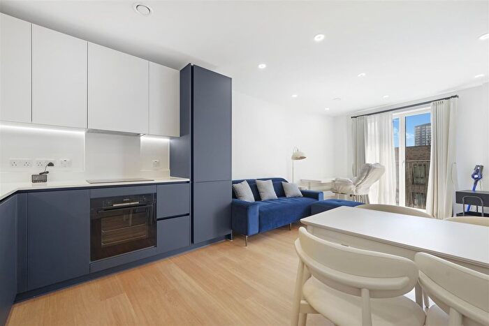 1 Bedroom Flat To Rent In Chadwick Building, Penny Brookes Street, London, E15