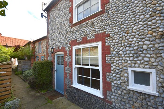 1 Bedroom Terraced House To Rent In Blakeney, NR25