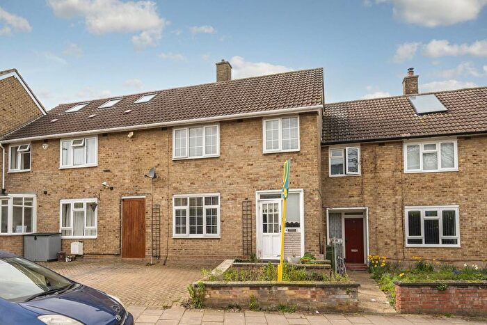 3 Bedroom Terraced House For Sale In Pullman Gardens, Putney, London, SW15