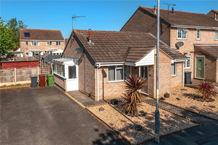 2 Bedroom Bungalow For Sale In Montaigne Close, Lincoln, Lincolnshire, LN2