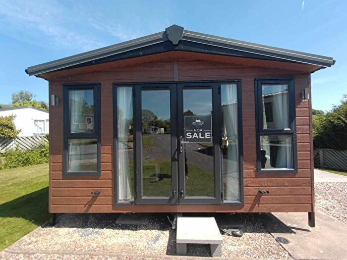 2 Bedroom Lodge For Sale In Cenarth, Newcastle Emlyn, SA38