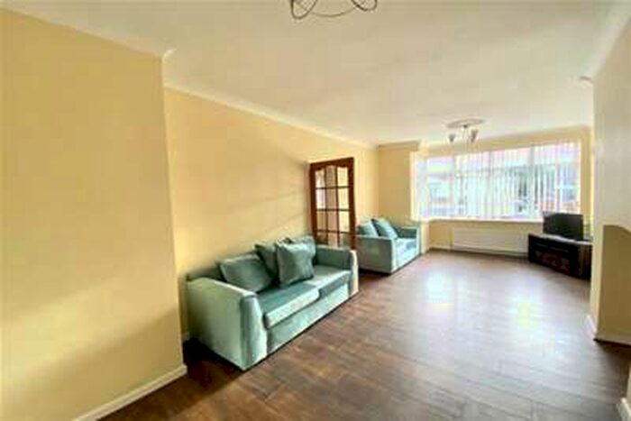 3 Bedroom House To Rent In Barton Road, Stretford, M32