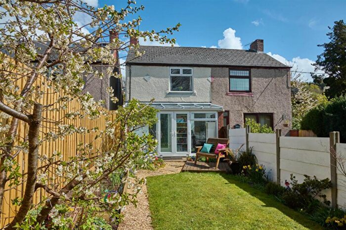 3 Bedroom Semi Detached House For Sale In Longlands Villas, Ambergate, Belper, DE56