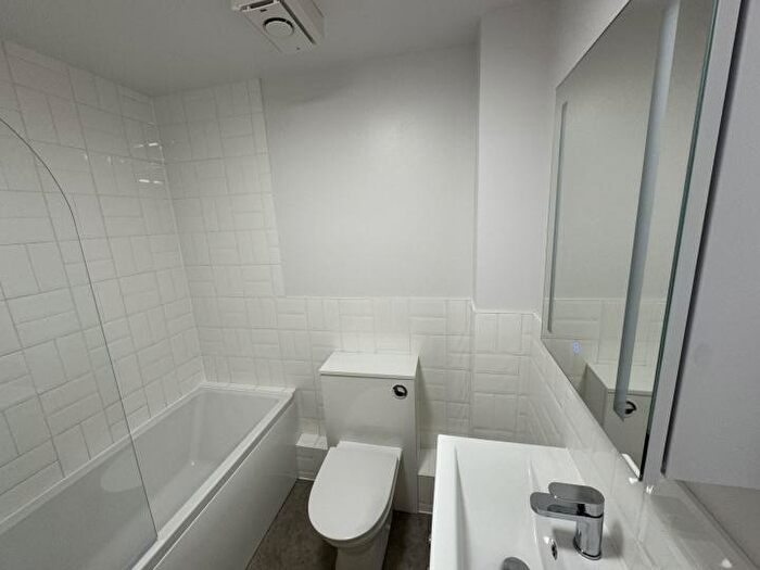 1 Bedroom Flat To Rent In Hanstone Close, Gloucestershire, GL7