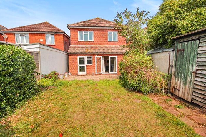6 Bedroom Detached House To Rent In Ensbury Park, Bournemouth, BH9