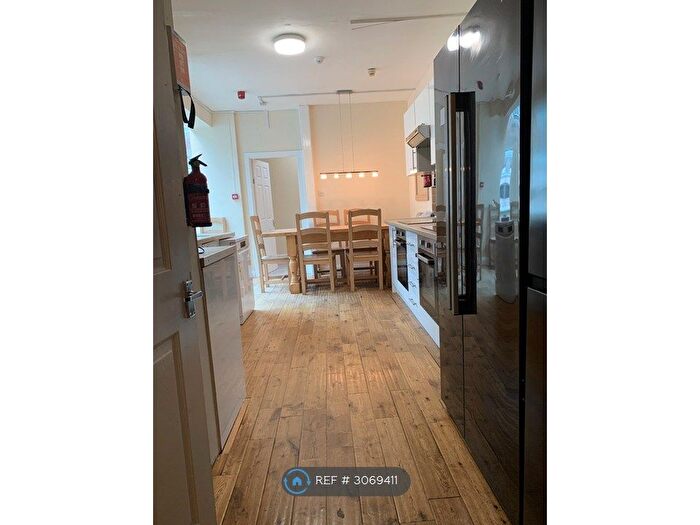 8 Bedroom Terraced House To Rent In Queens Terrace, Newcastle Upon Tyne, NE2