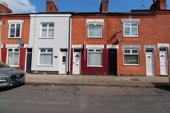 3 Bedroom Terraced House For Sale In Bardolph Street, Belgrave, Leicester, LE4