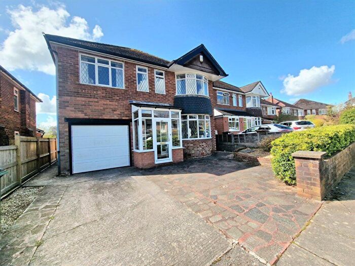 4 Bedroom Detached House For Sale In Greencroft, Romiley, SK6