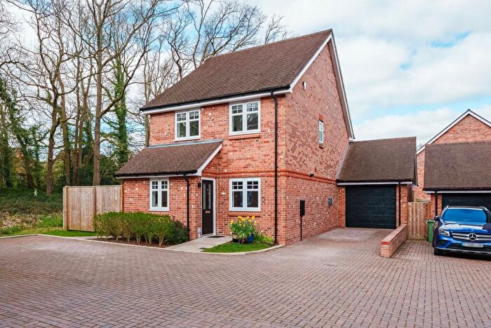 3 Bedroom Detached House For Sale In Merrifield Lane, Burgess Hill, RH15