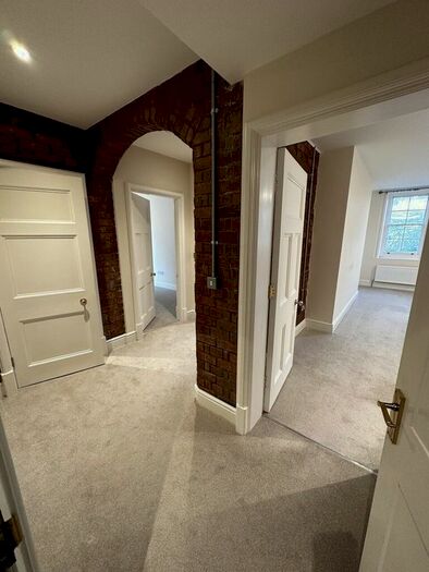 2 Bedroom Flat To Rent In Fore Street, Budleigh Salterton, EX9