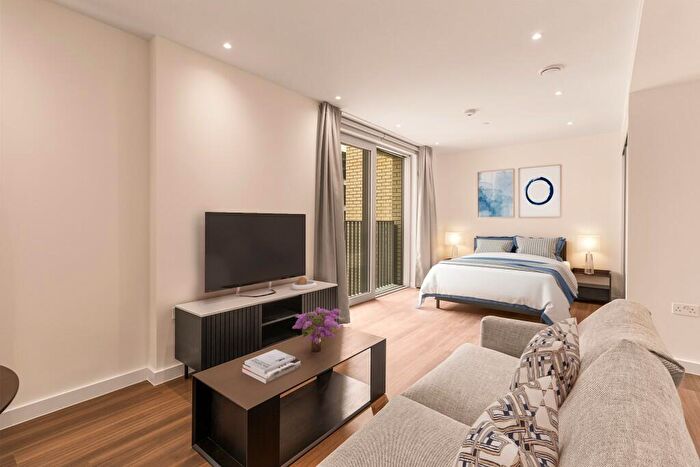 Studio To Rent In Nine Elms Lane, London, SW11