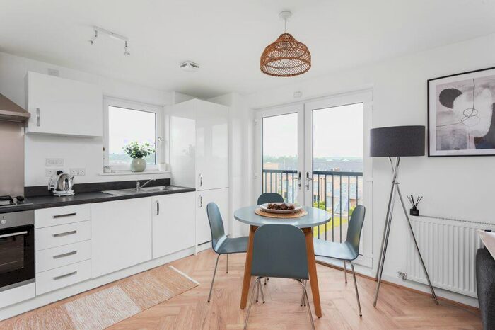 2 Bedroom Flat For Sale In / Goldcrest Place, East Craigs, Edinburgh, EH4