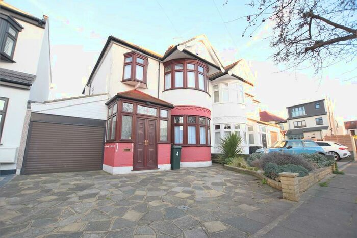 3 Bedroom Semi-Detached House To Rent In Stonehall Avenue, Ilford, IG1