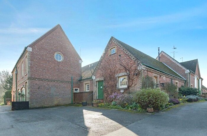 2 Bedroom Detached House For Sale In Halls Hole Road, Tunbridge Wells, Kent, TN2