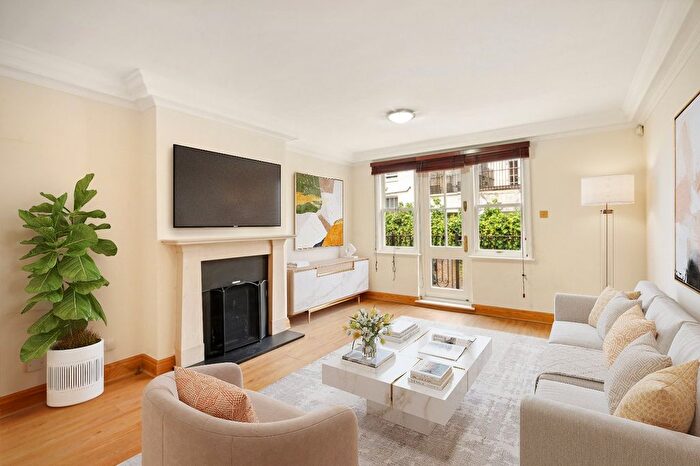 2 Bedroom Mews To Rent In Childs Mews, Earls Court, SW5