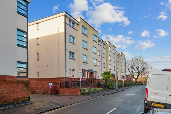 2 Bedroom Flat To Rent In Bogton Avenue, Muirend, Glasgow, G44