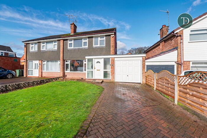 3 Bedroom Semi-Detached House For Sale In Duncansby Drive, Bromborough, Wirral, CH63