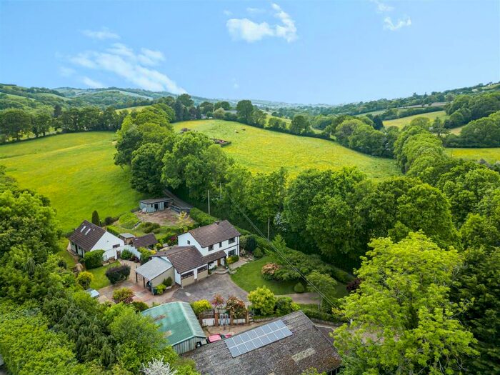 6 Bedroom Detached House For Sale In Cutteridge Lane, Whitestone, Exeter, EX4