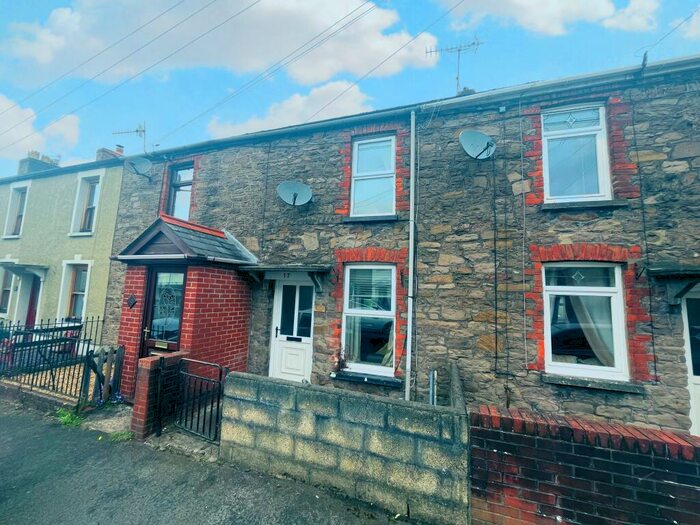 2 Bedroom House To Rent In Victoria Street, Abergavenny, NP7