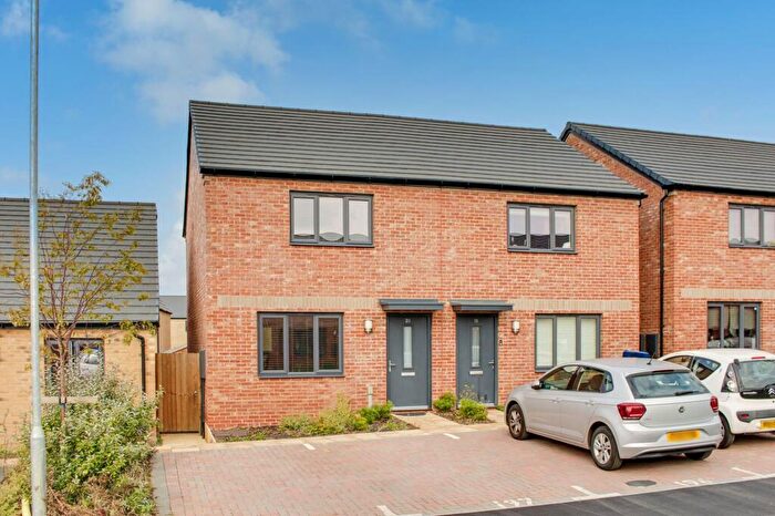 2 Bedroom Semi-Detached House For Sale In Arrowhead Avenue, St. Neots, PE19
