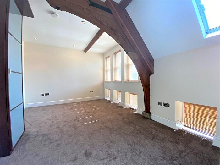 2 Bedroom Apartment For Sale In Town Street, Rodley, LS13