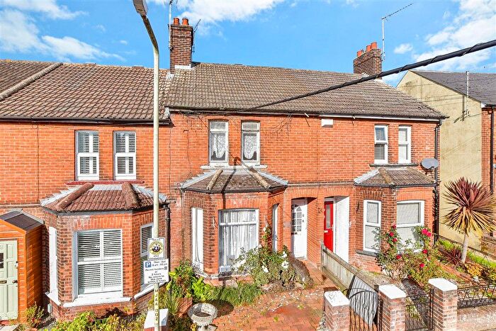 3 Bedroom Terraced House For Sale In James Street, Ashford, Kent, TN23