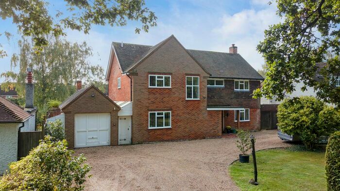 5 Bedroom Detached House For Sale In Rickmansworth Lane, Chalfont St Peter, SL9