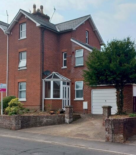 4 Bedroom House To Rent In Wilton, Wiltshire, SP2