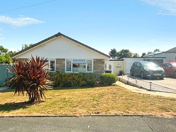 2 Bedroom Bungalow For Sale In The Sheilings, Freshwater, Isle Of Wight, PO40