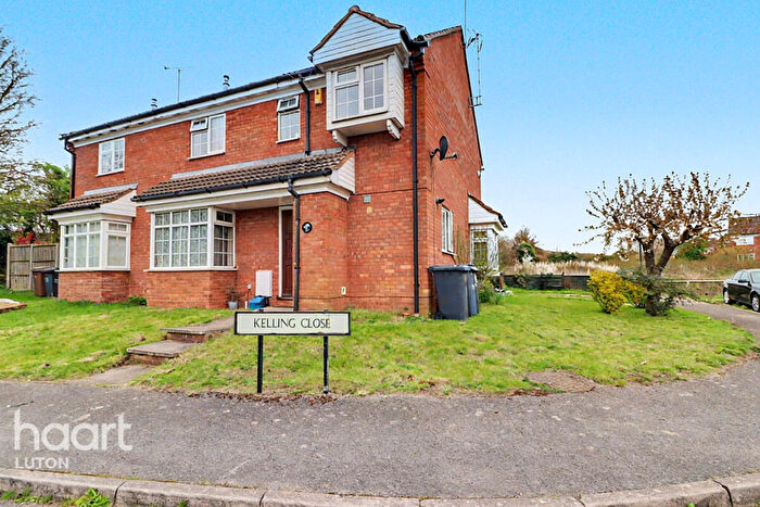 2 Bedroom End Of Terrace House For Sale In Kelling Close, Luton, LU2