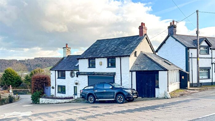 4 Bedroom Detached House For Sale In Tyn-y-Groes, Conwy, LL32