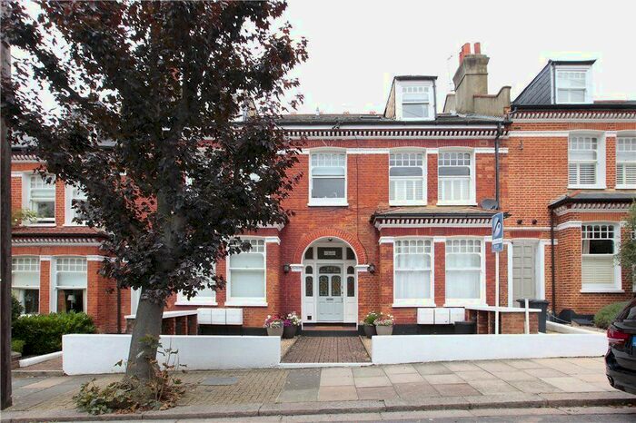 2 Bedroom Flat To Rent In Veronica Road, London, SW17