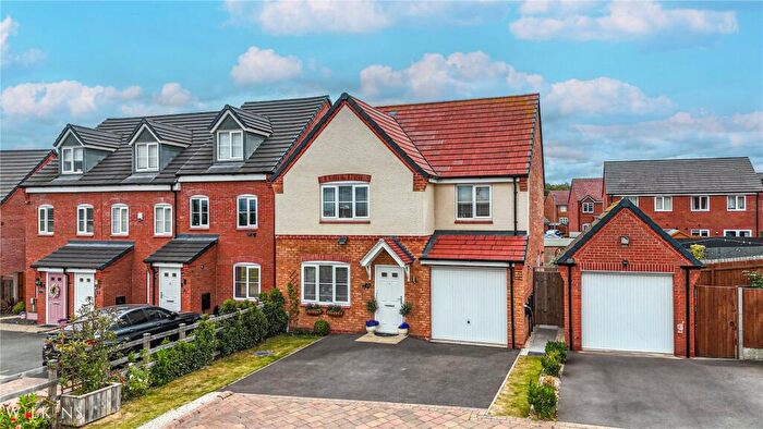 4 Bedroom Detached House For Sale In Spicer Close, Tamworth, Staffordshire, B79