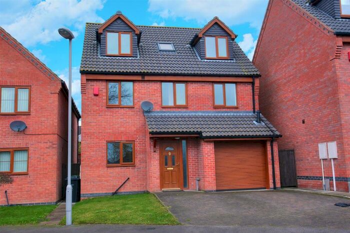 4 Bedroom Detached House To Rent In Maple Close, Storth Lane, South Normanton, DE55
