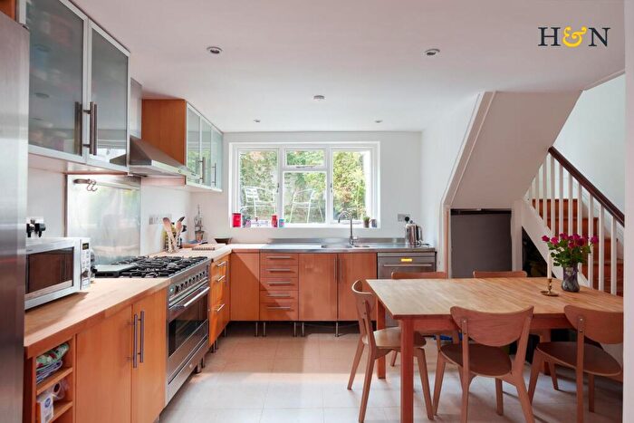 2 Bedroom Town House For Sale In Queens Gardens, Brighton, BN1 - Photo 5