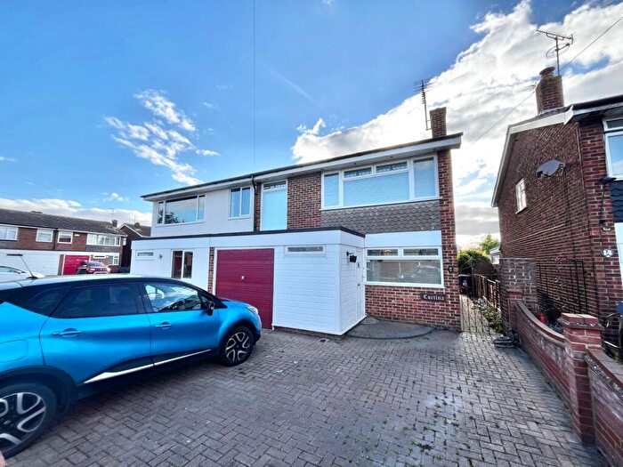 4 Bedroom Semi Detached House To Rent In Crouchmans Avenue, Great Wakering, Southend-on-Sea, Essex, SS3