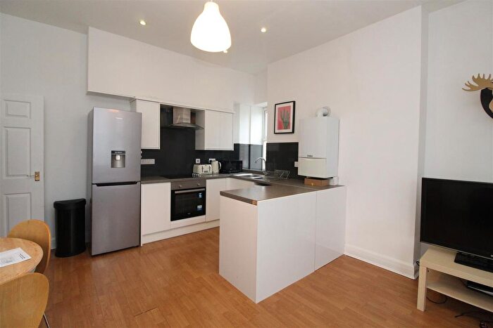 2 Bedroom Flat To Rent In Briartree Manor, Newport Road, Roath, CF24