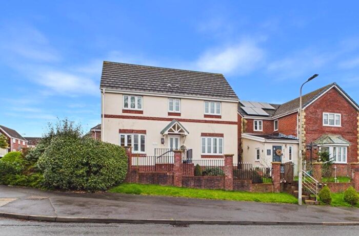 4 Bedroom Detached House For Sale In Maes Yr Eglwys, Church Village, Pontypridd, CF38