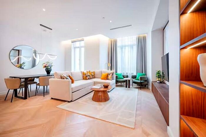 2 Bedroom Flat To Rent In Fitzrovia, W1W
