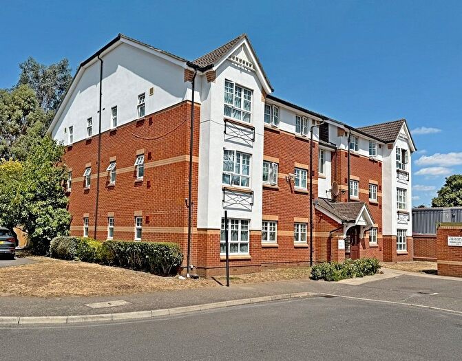 2 Bedroom Flat To Rent In Perkin Close, Hounslow, TW3