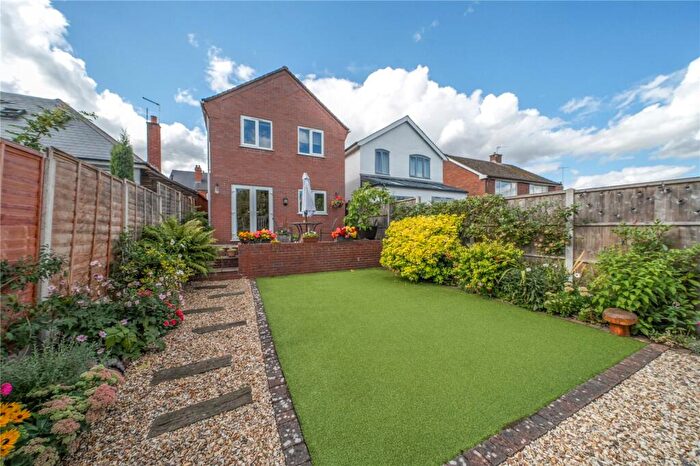 3 Bedroom Detached House For Sale In Connaught Avenue, Kidderminster, Worcestershire, DY11