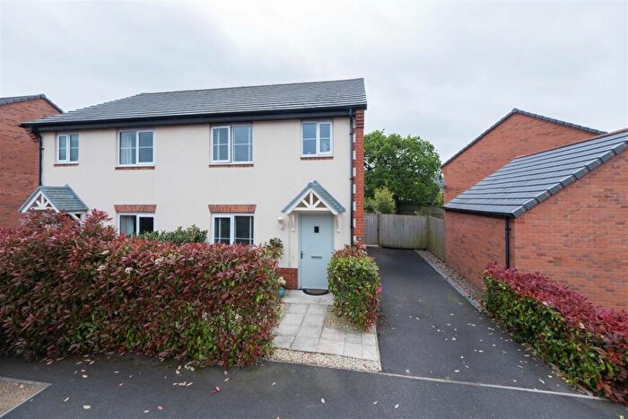 3 Bedroom Semi-Detached House For Sale In Fairfax Avenue, Tarvin, CH3
